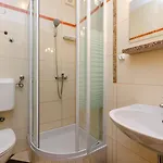 Modernes Nur 500 Meter Zum Mit Wifi Und Privatparkplatz Apartamento
