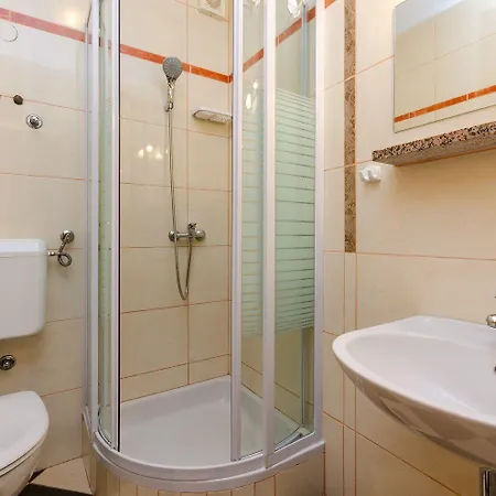 Modernes Nur 500 Meter Zum Mit Wifi Und Privatparkplatz Apartment