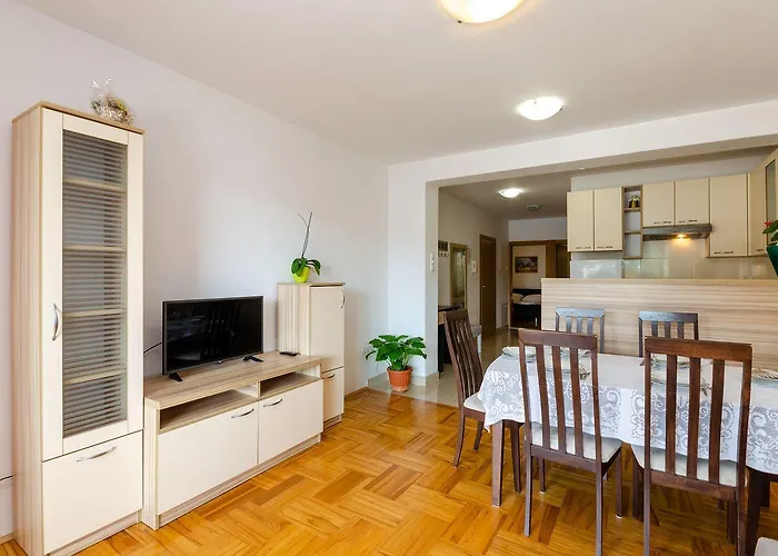 Daire Modernes Nur 500 Meter Zum Mit Wifi Und Privatparkplatz Crikvenica
